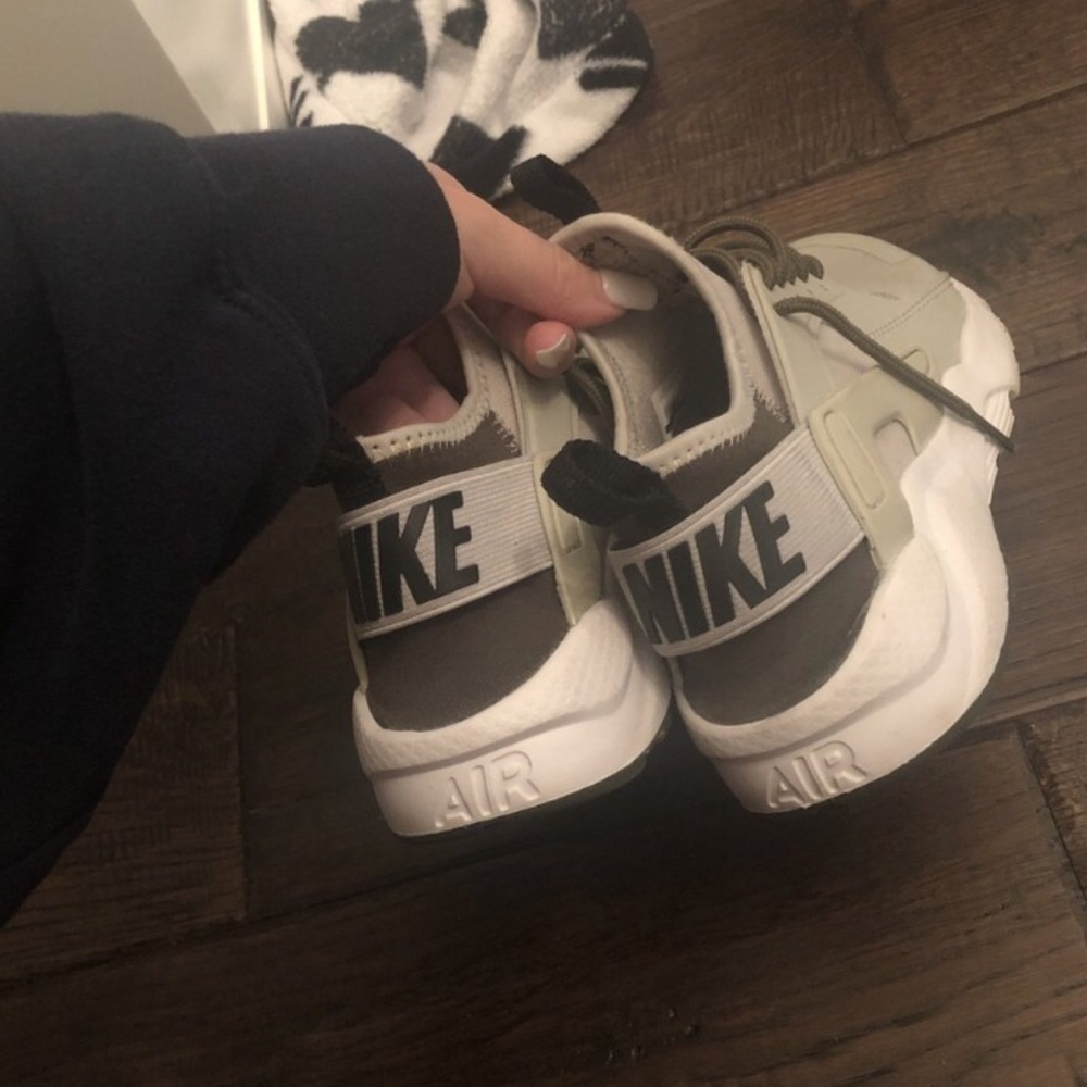 Nike air hurraches.